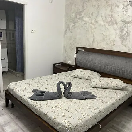 Klara بيت ضيافة *